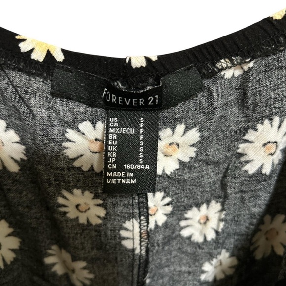 Floral Mini Dress w/ Button-Up Detail - Picture 3 of 3